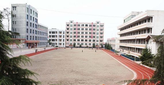 平昌縣得勝中學(xué)校園風采