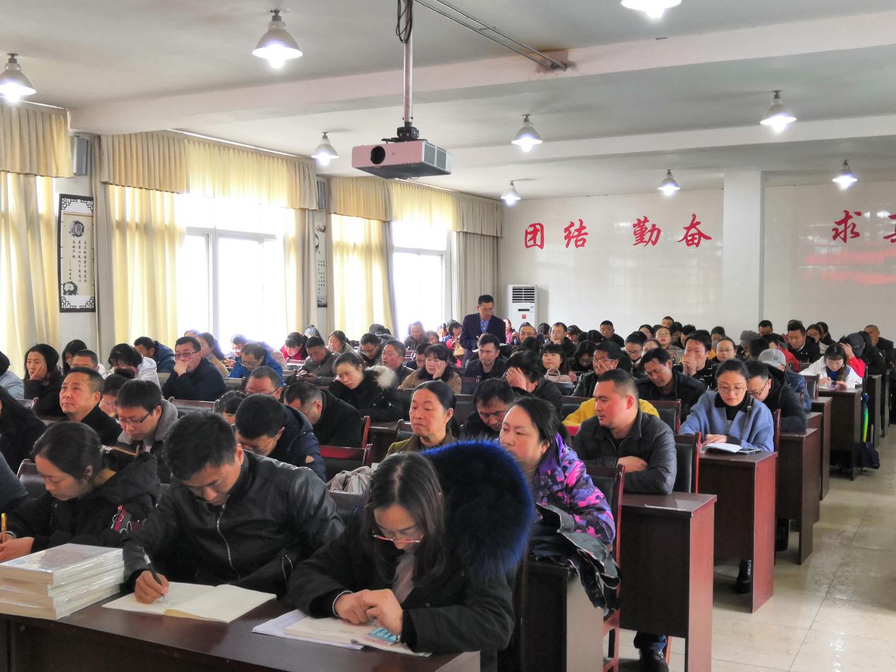 加強業(yè)務(wù)培訓，切實提高業(yè)務(wù)素質(zhì)
