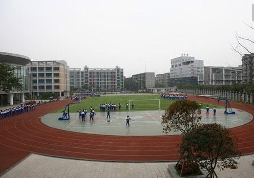四川大學(xué)附屬中學(xué)（成都十二中）是怎樣的一所學(xué)校？