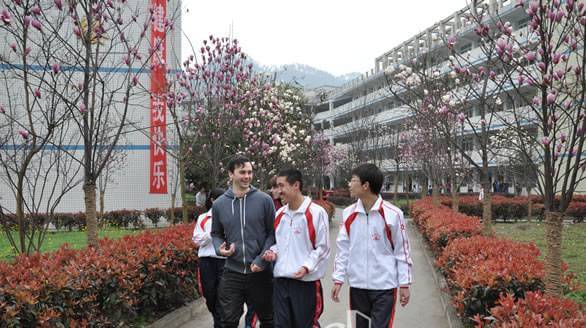 高縣中學(xué)怎么樣、好不好？
