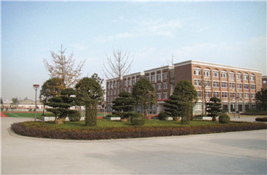 北大附中成都新津?yàn)槊鲗W(xué)校地址在哪里？