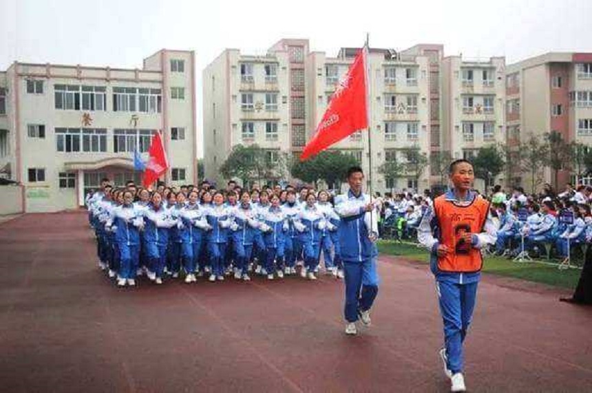 大邑縣實(shí)驗(yàn)中學(xué)聯(lián)系電話是多少？