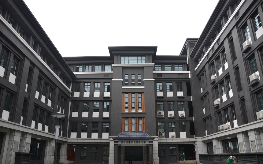 成都第二十中學(xué)校園環(huán)境好不好、怎么樣？
