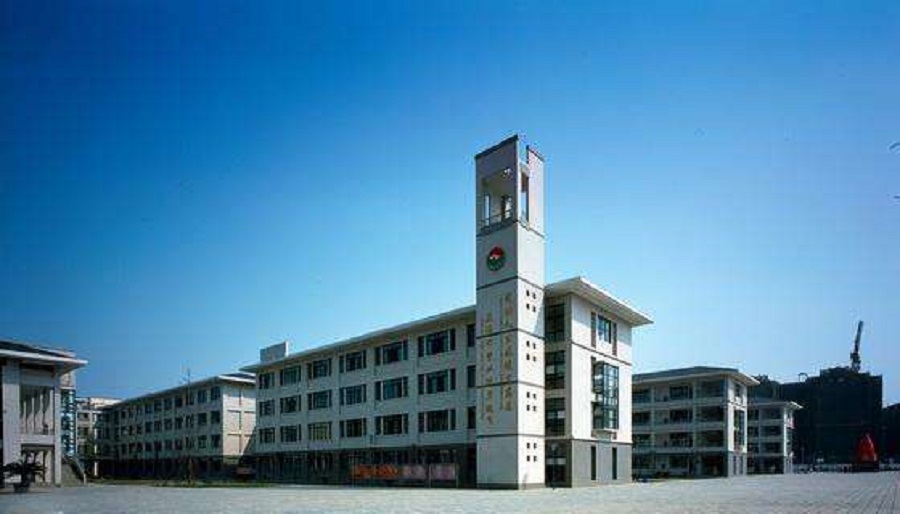 都江堰外國語實驗學校2020年中考錄取分數(shù)線是多少？