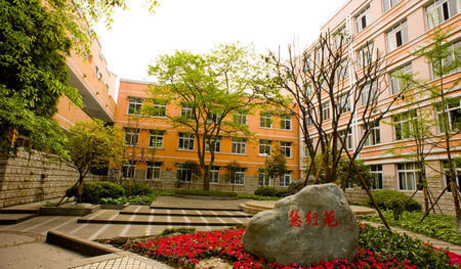 郫縣二中校園環(huán)境怎么樣？