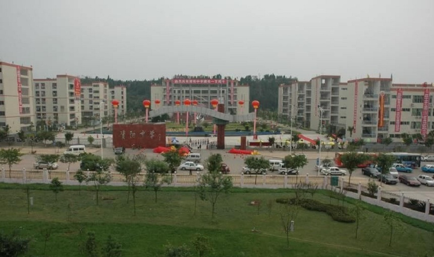資陽中學(xué)環(huán)境好不好？