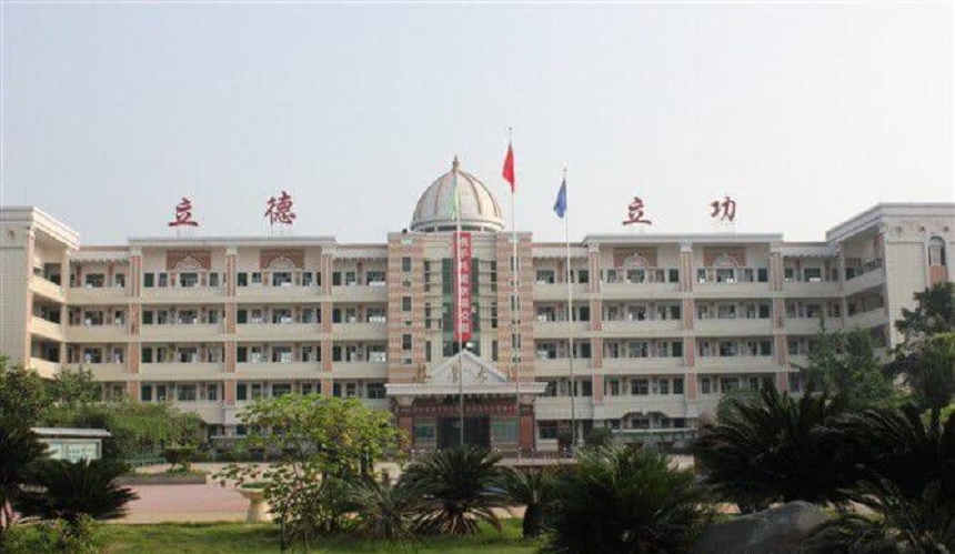 資陽中學(xué)環(huán)境好不好？