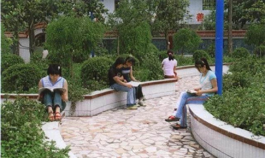 倉(cāng)山中學(xué)怎么樣，這個(gè)學(xué)校好不好？