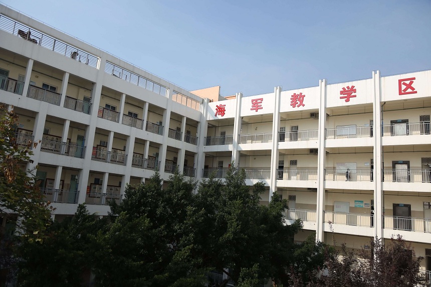 東汽八一中學(xué)宿舍、食堂環(huán)境怎么樣？