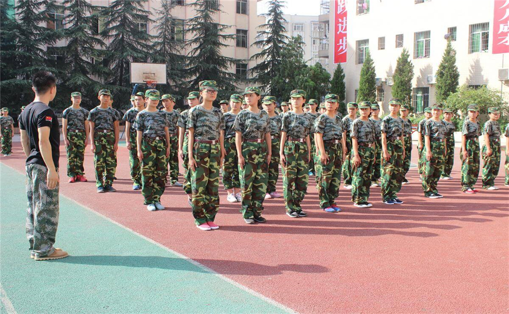 巴中市第七中學(xué)學(xué)校詳細(xì)地址在什么地方？