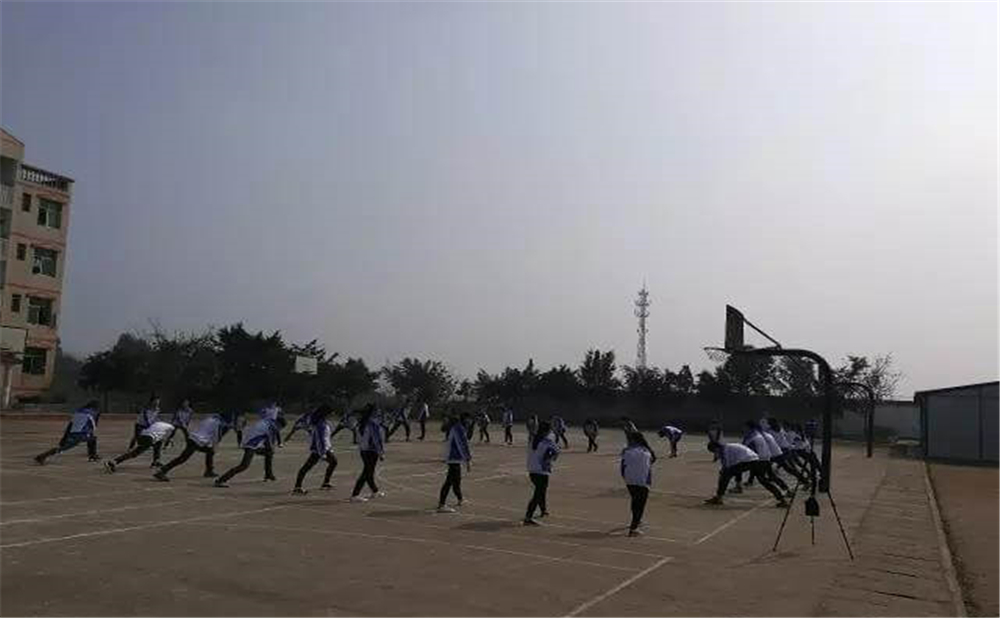 內(nèi)江市第十一中學(xué)2020年中考錄取分?jǐn)?shù)線多少分？