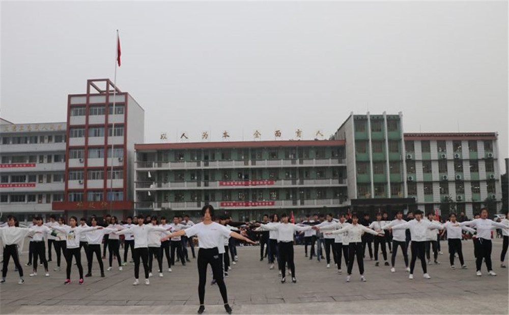 武勝縣協(xié)力中學(xué)2020年的錄取分?jǐn)?shù)是多少？