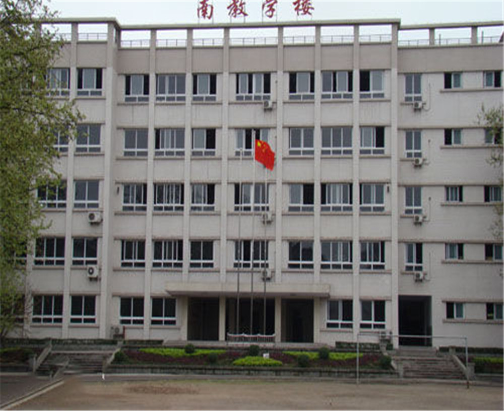 達(dá)州鐵路中學(xué)學(xué)校詳細(xì)地址在什么地方？