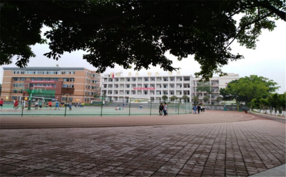 南充市李渡中學(xué)2020年中考錄取分?jǐn)?shù)線多少分？