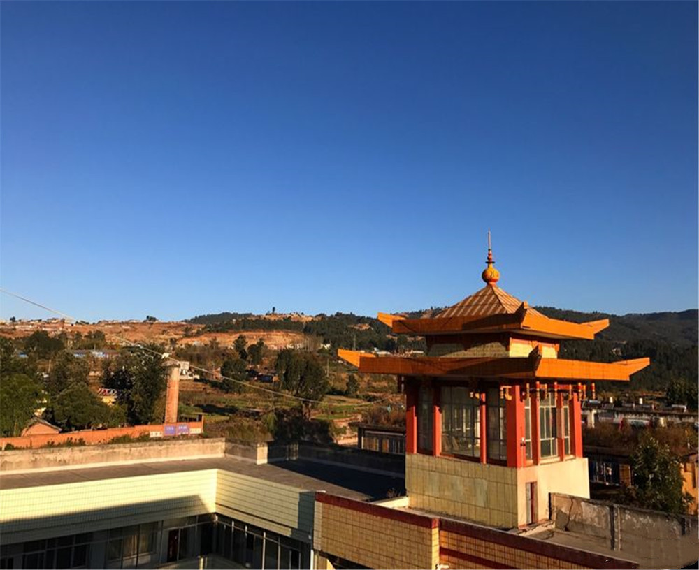 涼山州民族中學(xué)是一所公辦學(xué)校嗎？