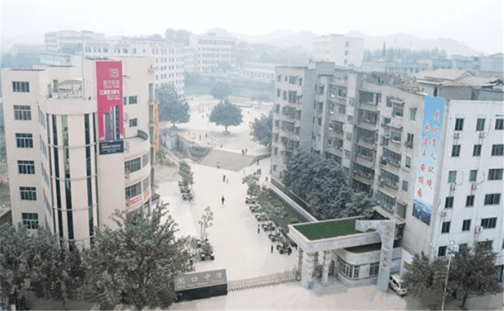周口中學學校環(huán)境怎么樣？