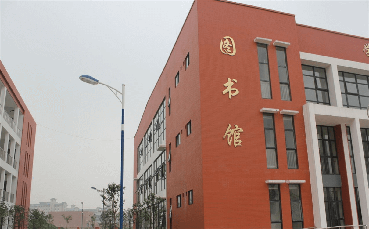 金堂中學(xué)育才的升學(xué)率是多少？