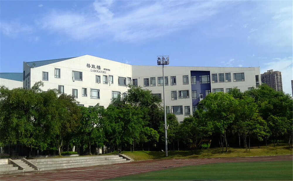 成都實(shí)驗(yàn)外國(guó)語(yǔ)學(xué)校（西區(qū)）外招生一年的學(xué)費(fèi)是多少錢？