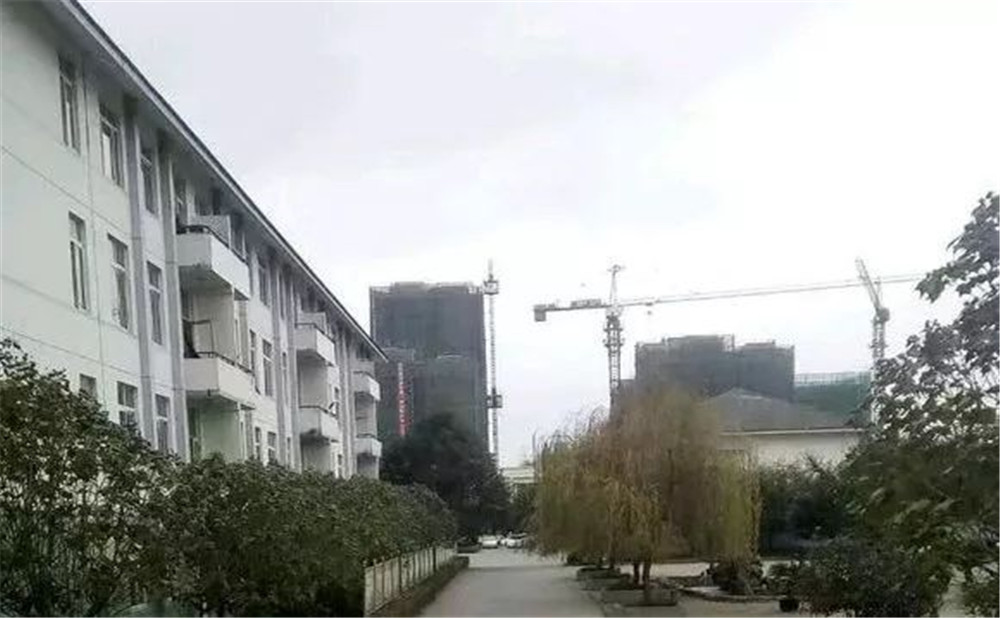 淮口中學去年的錄取分數線是多少？