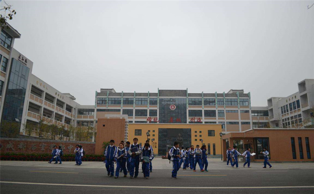 成都石室蜀都中學高中宿舍怎么樣？