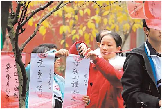 新津中學(xué)的住宿環(huán)境怎么樣？