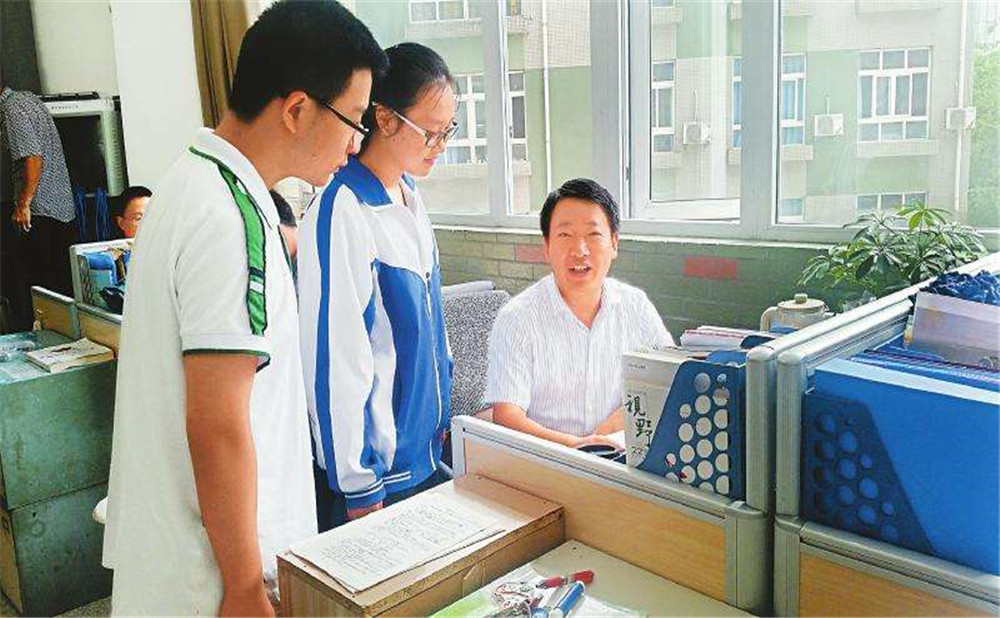成都市第十七中學(xué)本科升學(xué)率是多少？