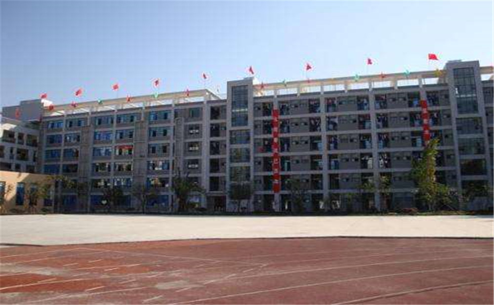 成都十二中（四川大學附屬中學）的錄取分數(shù)是多少？
