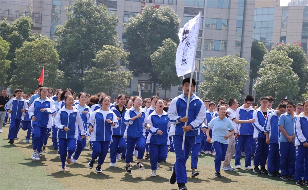 石室天府中學(xué)錄取分?jǐn)?shù)是多少？