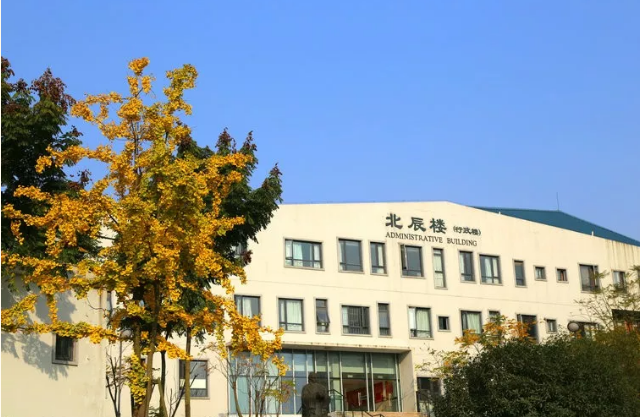 成都實驗外國語學校的錄取分數(shù)線是多少？
