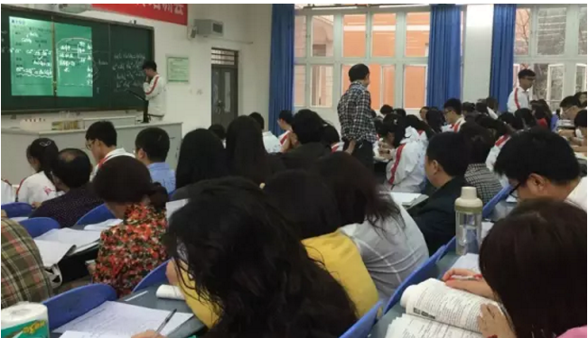 成都七中實驗學(xué)校的錄取分?jǐn)?shù)線是多少？