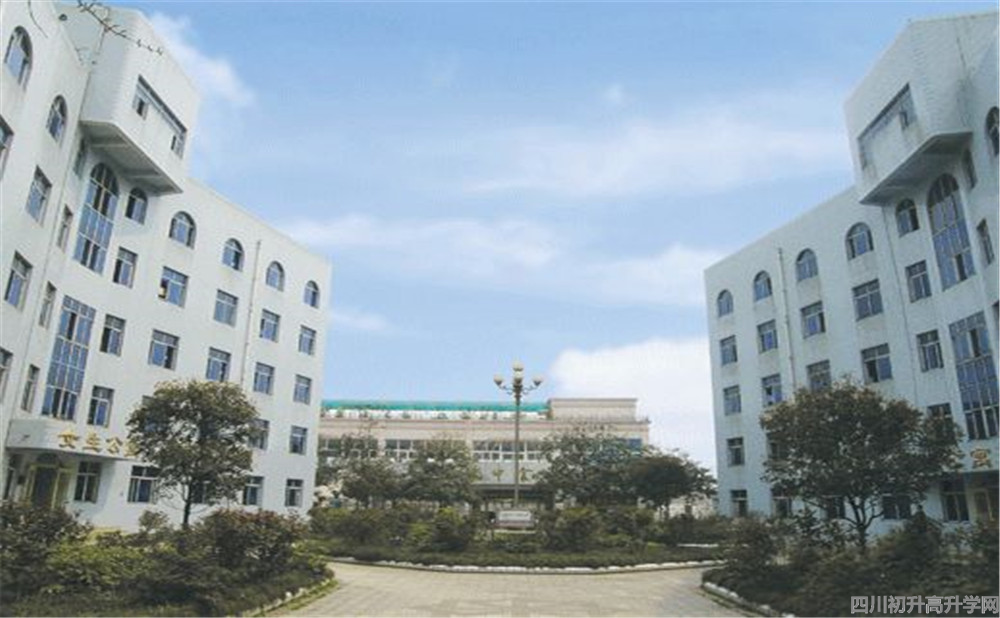 彭州中學(xué)的宿舍怎么樣？
