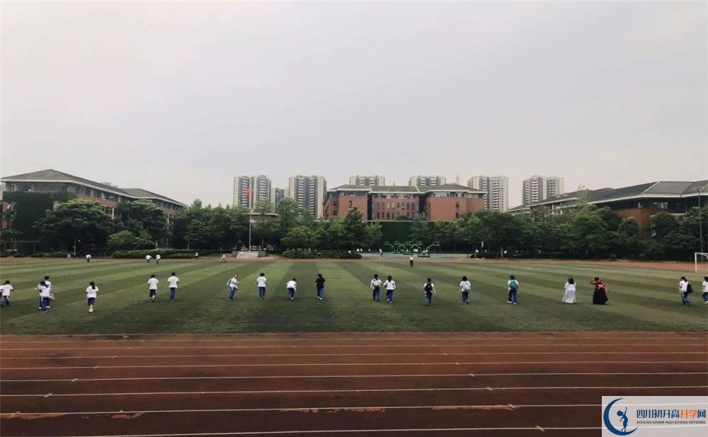 成都七中高新校區(qū)的老師好不好？