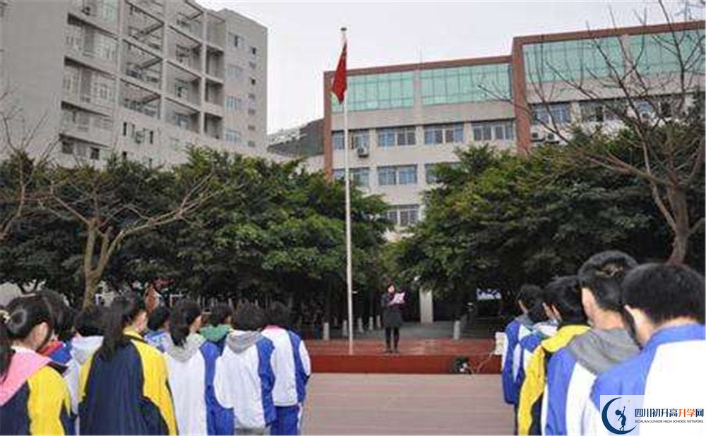 成都高新實(shí)驗(yàn)中學(xué)高中歷年來的分?jǐn)?shù)線是多少？