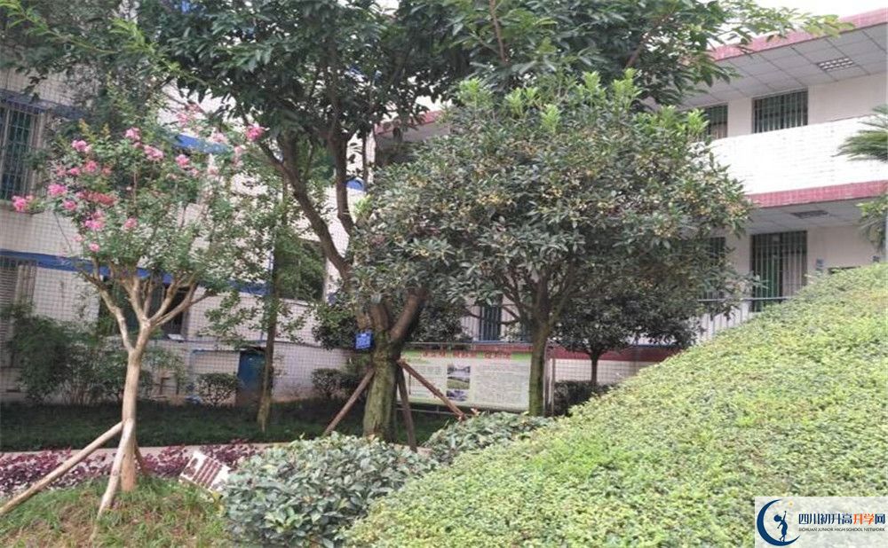 仁壽華達高中高中歷年來的分數(shù)線是多少？