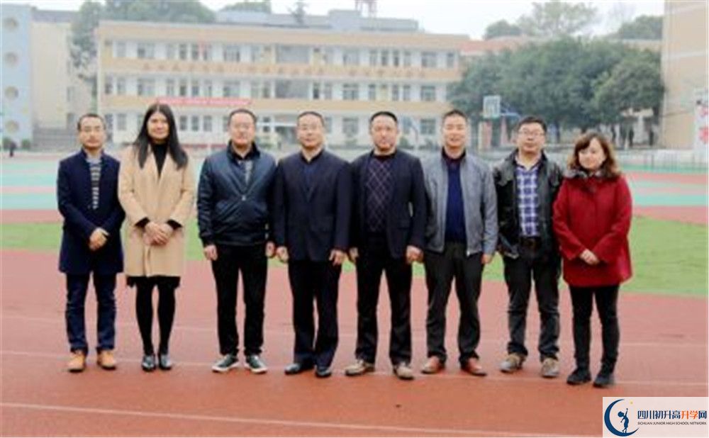 新都泰興中學高中歷年來的分數(shù)線是多少？