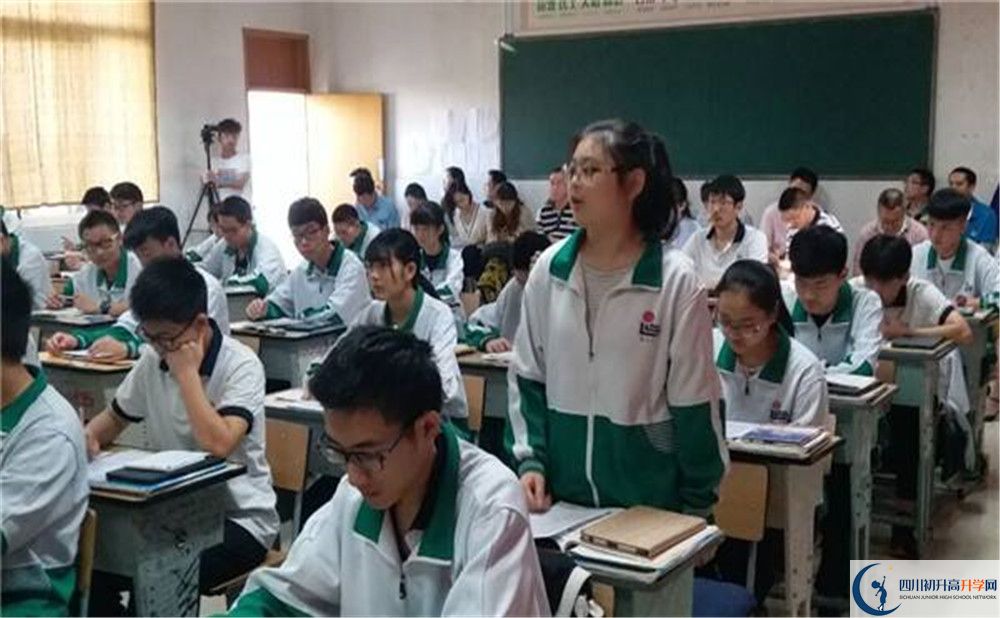 溫江二中的分?jǐn)?shù)線大概是多少？