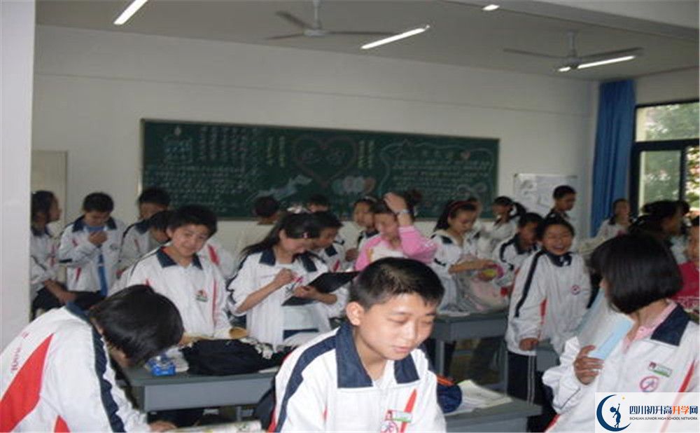 敖平中學(xué)2020年被清華北大錄取的學(xué)生有多少？