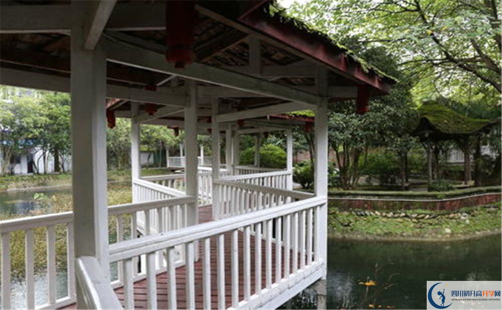 光亞學(xué)校住宿費用是多少？