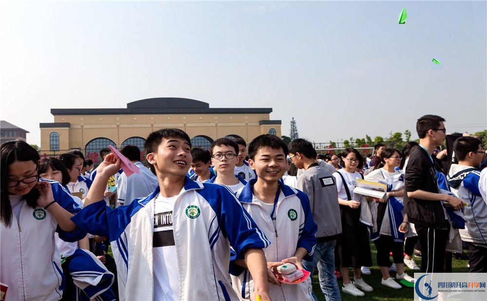 棠湖中學(xué)2020年保送清華北大的人數(shù)有多少？