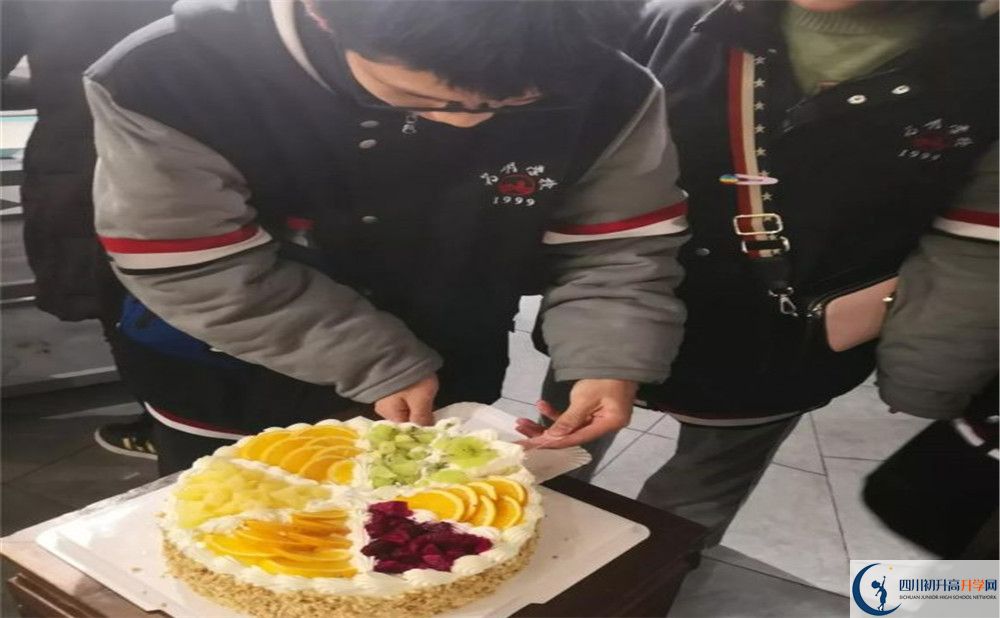 成都新津為明學校高中部地址在哪？