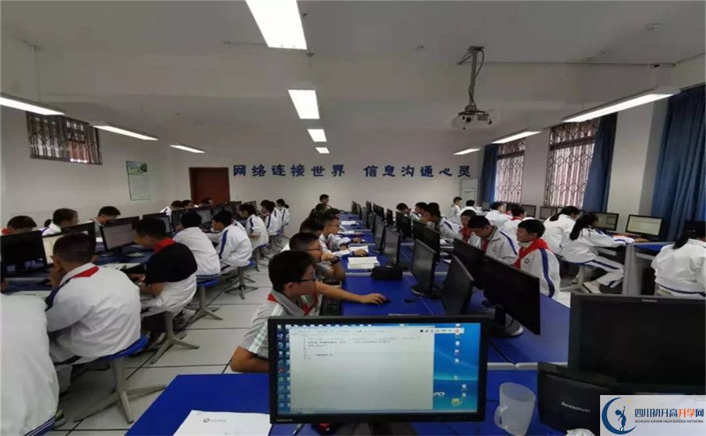 電子科技大學(xué)實驗中學(xué)位置在哪里？