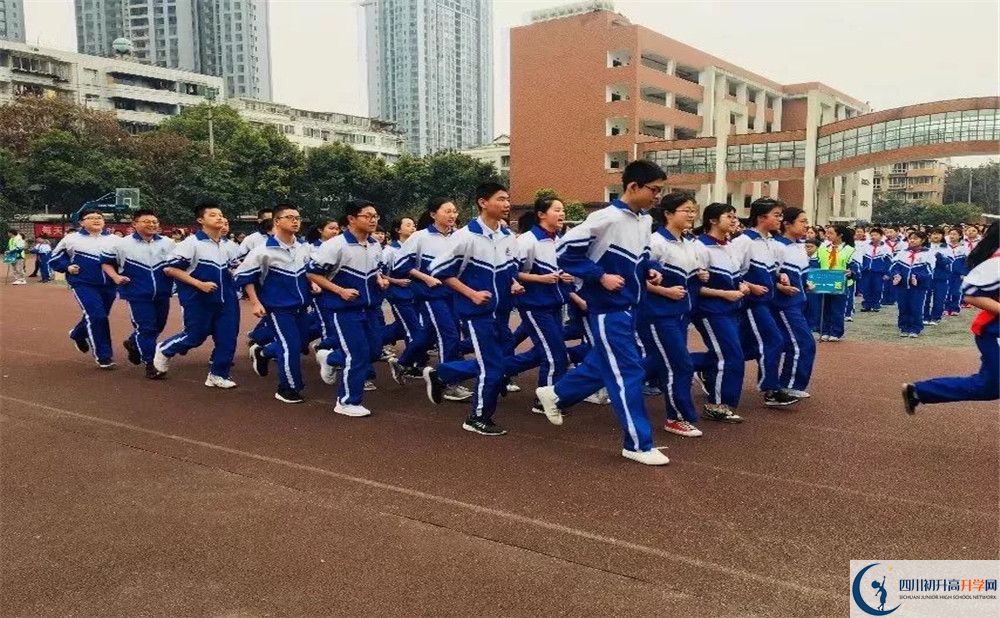 成都十二中（四川大學(xué)附屬中學(xué)）高中平行班怎么樣？