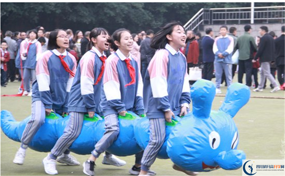 成都嘉祥外國語學校實驗班人數(shù)是多少？