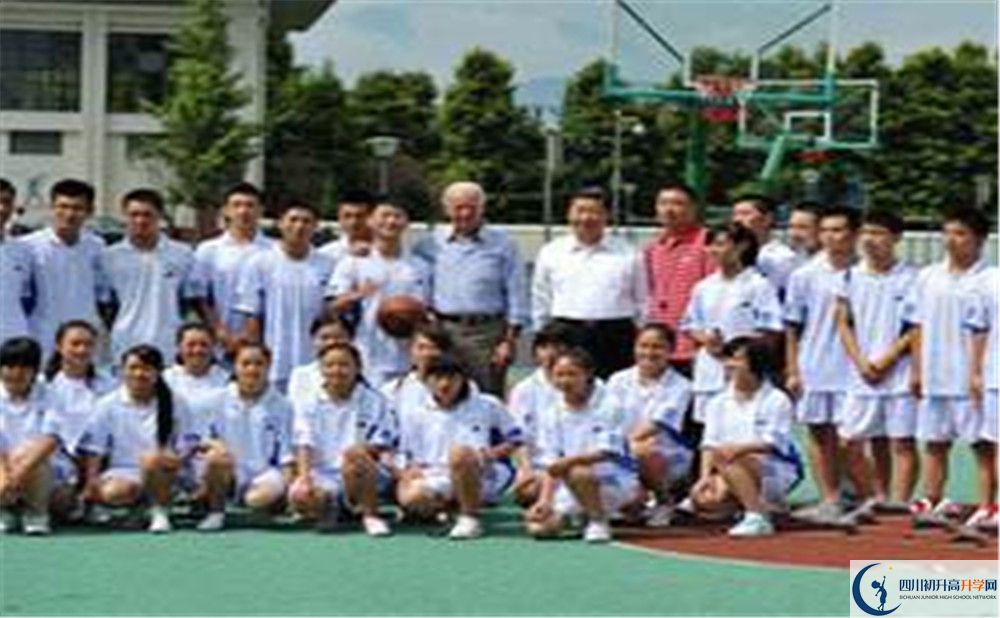 2020青城山高級(jí)中學(xué)初升高分班考試題？