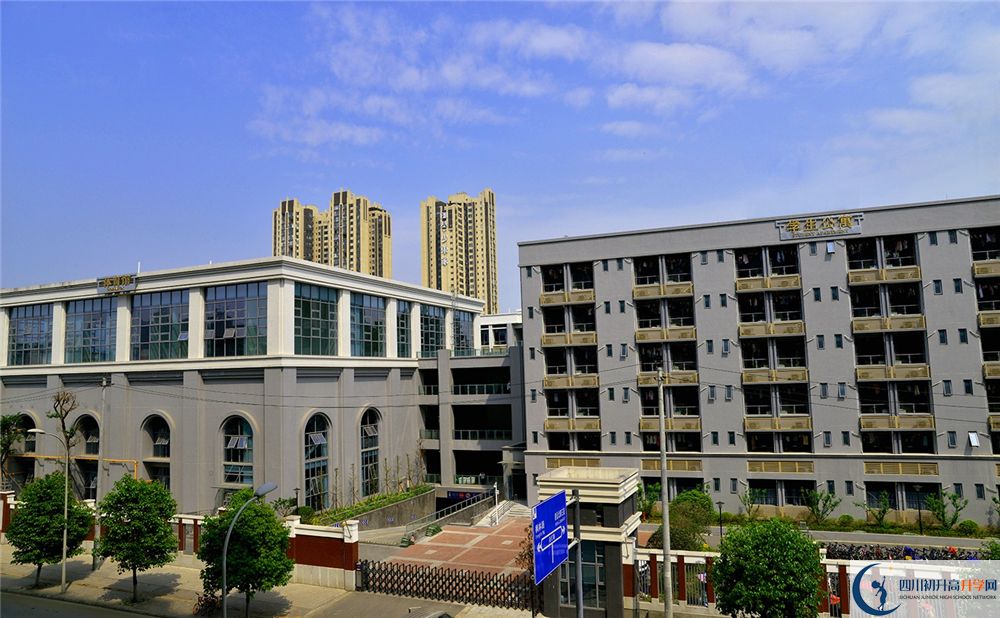 成都市第四十九中學(xué)面向全國招生嗎？