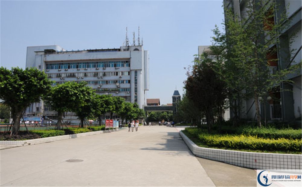 成都鐵路中學(xué)面向全國(guó)招生嗎？