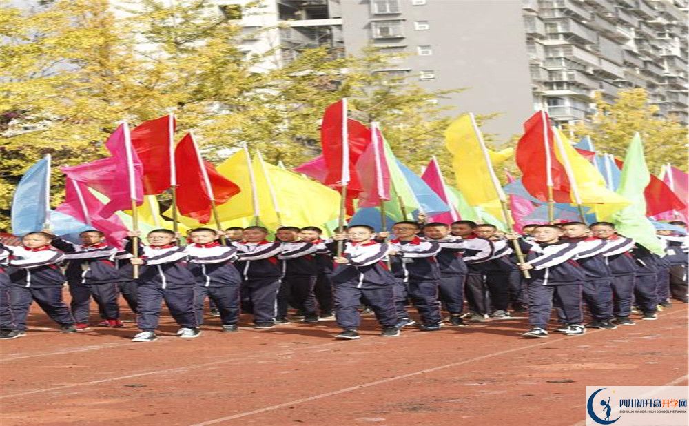 大邑中學實驗班學費貴嗎？