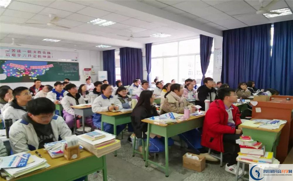 簡陽中學(xué)實驗班學(xué)費貴嗎？