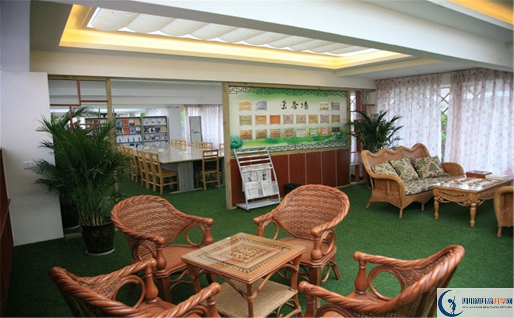 金牛中學(xué)2020年高考人數(shù)是多少？