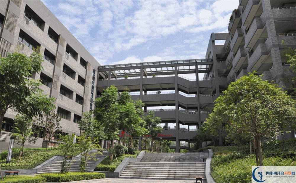 石室天府中學2020年高考人數(shù)是多少？